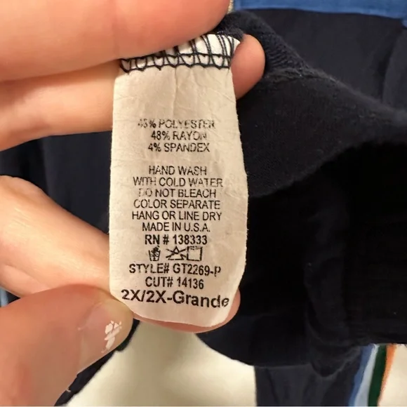 Rainbow Pullover - Picture 3 of 4